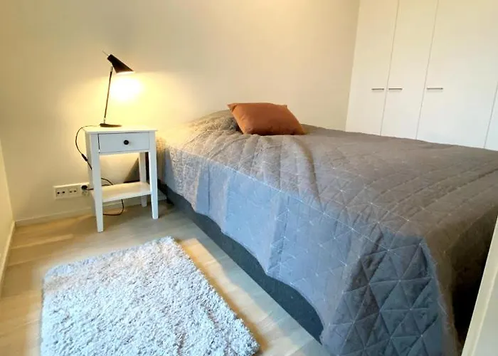 Avia Helsinki Airport Hotel *